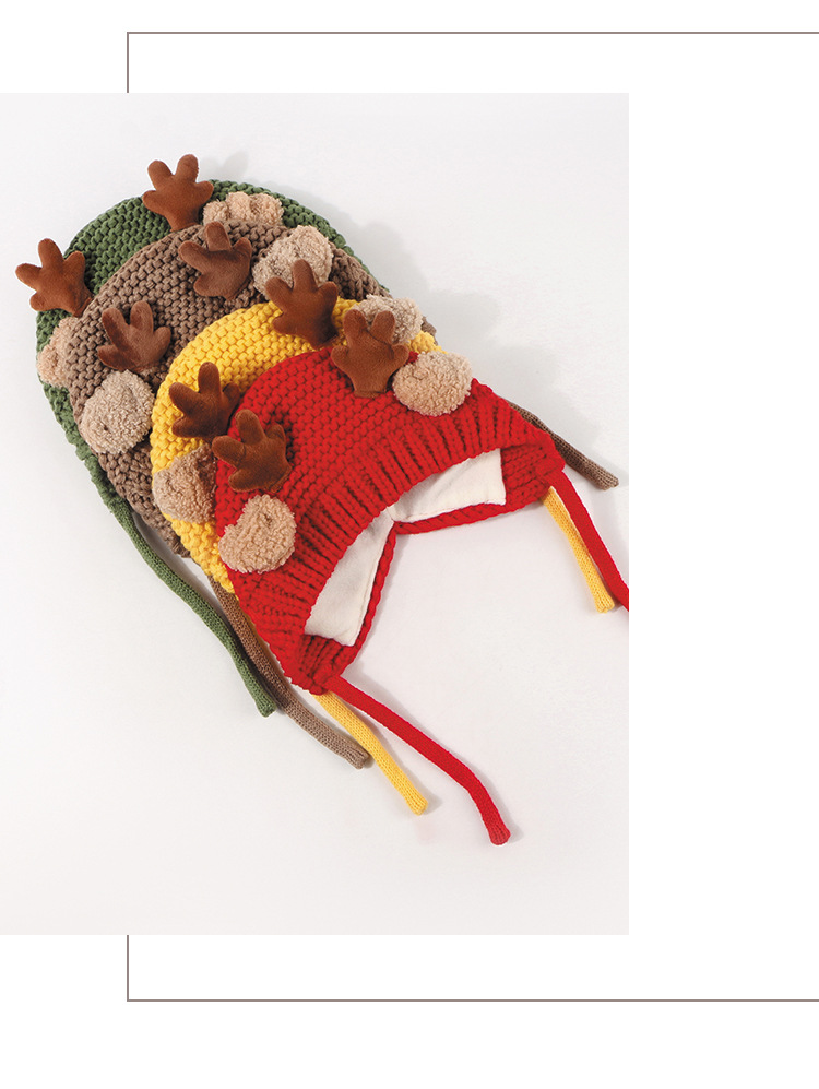 Autumn And Winter Children's Cute Antlers Knitted Hat display picture 3