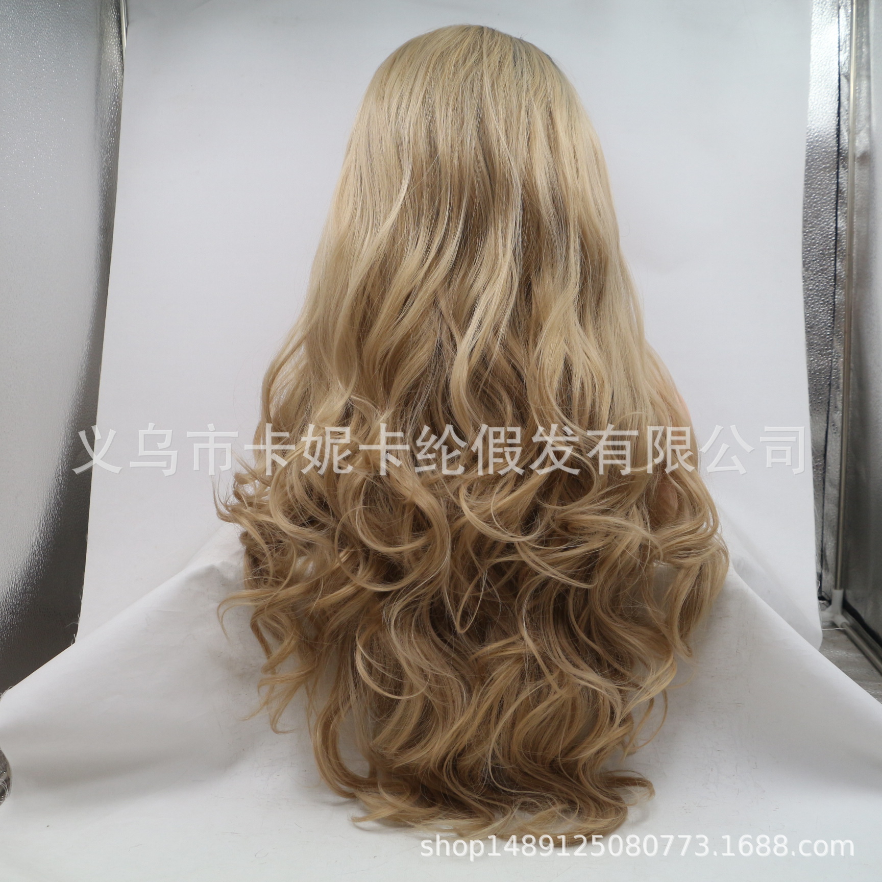 Peluca de fibra química de pelo largo y rizado de moda europea y americana, tocado de mujer, funda de pelo de encaje al por mayor