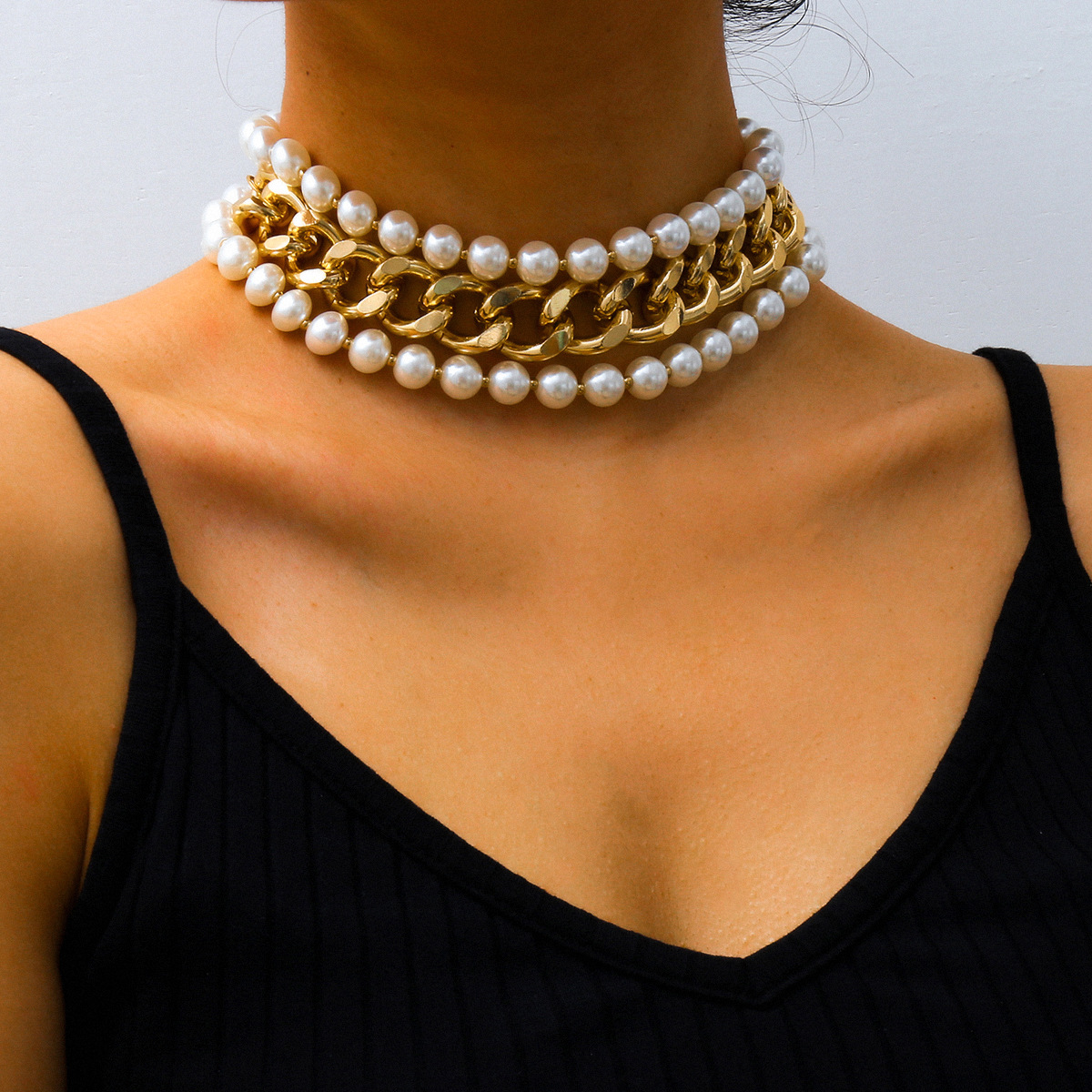 Creative Jewelry Fashion Exaggerated Imitation Pearl Multi-layer Necklace Simple Chain Wholesale Nihaojewelry display picture 3