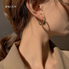 Minimalistic universal earrings, internet celebrity