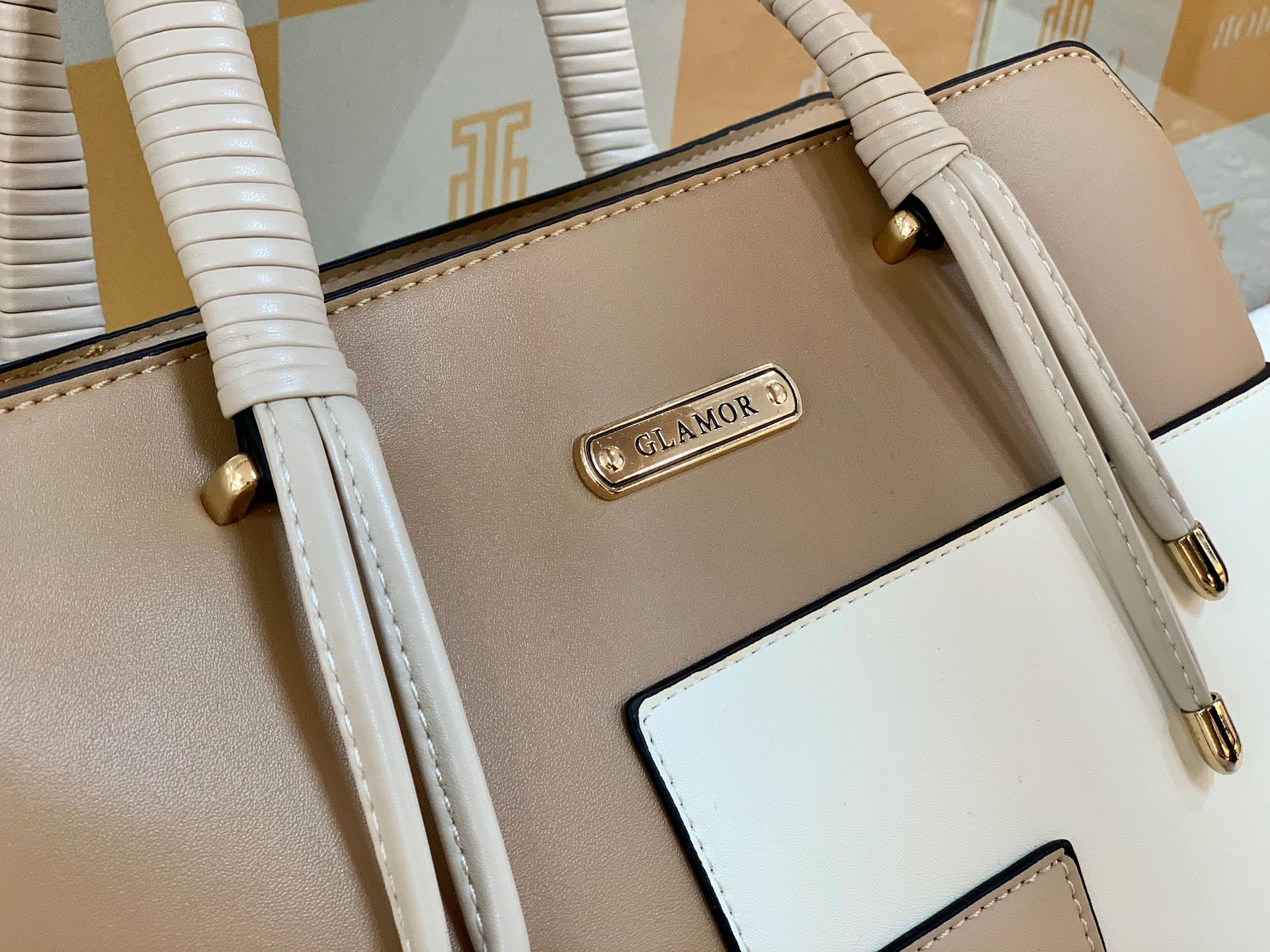 Women's Medium Pu Leather Color Block Vintage Style Classic Style Zipper Handbag display picture 11