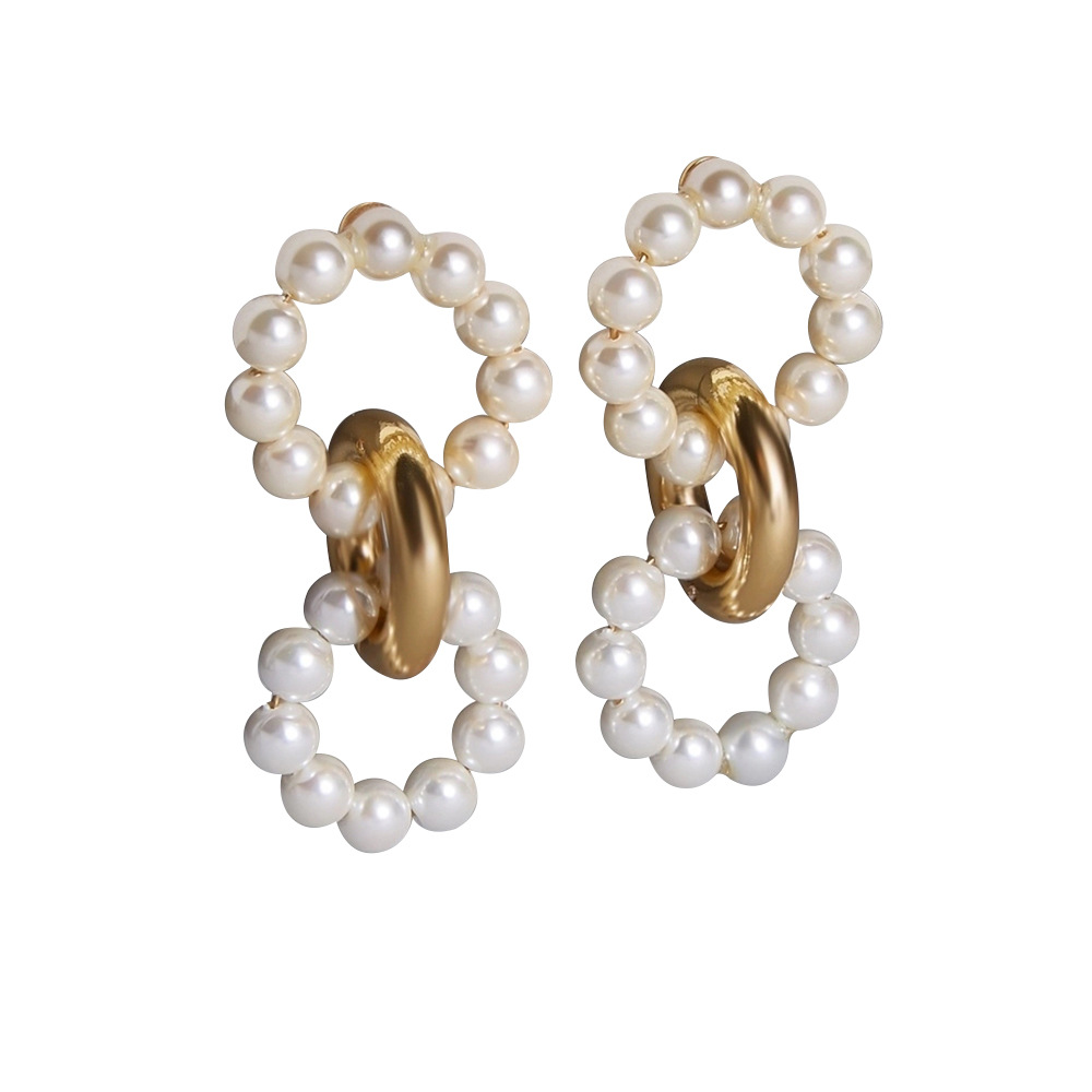 2020 Simple Célébrité Internet Perle-clouté Boucles D'oreilles Coréenne Conception Capricieux Minorité Boucles D'oreilles Boucles D'oreilles Moustique Bobine Boucles D'oreilles display picture 4