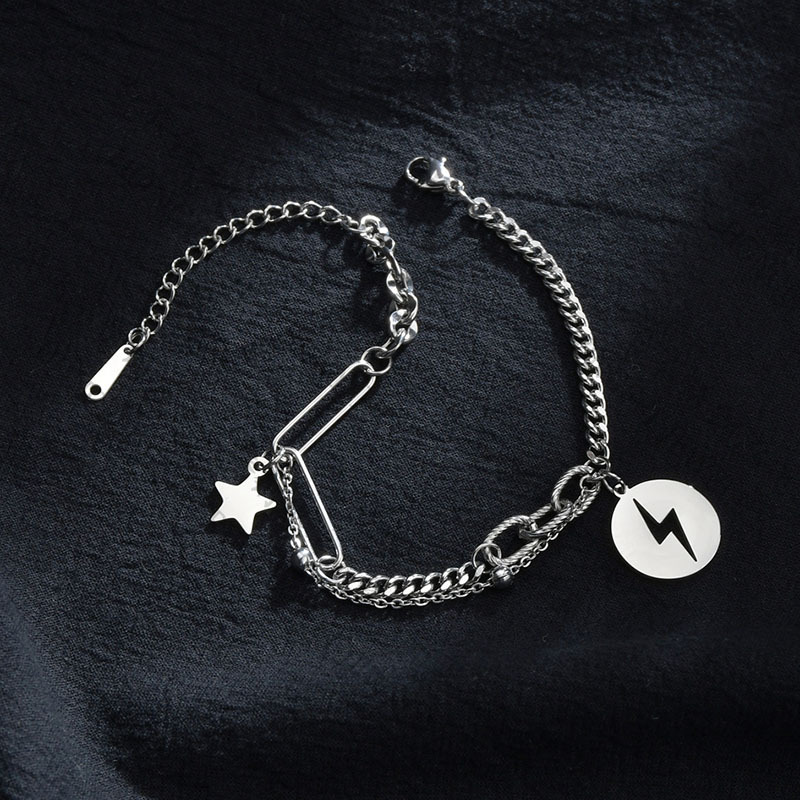 Hip-hop Five-pointed Star Niche Retro Stainless Steel Round  Pendant Bracelet display picture 3