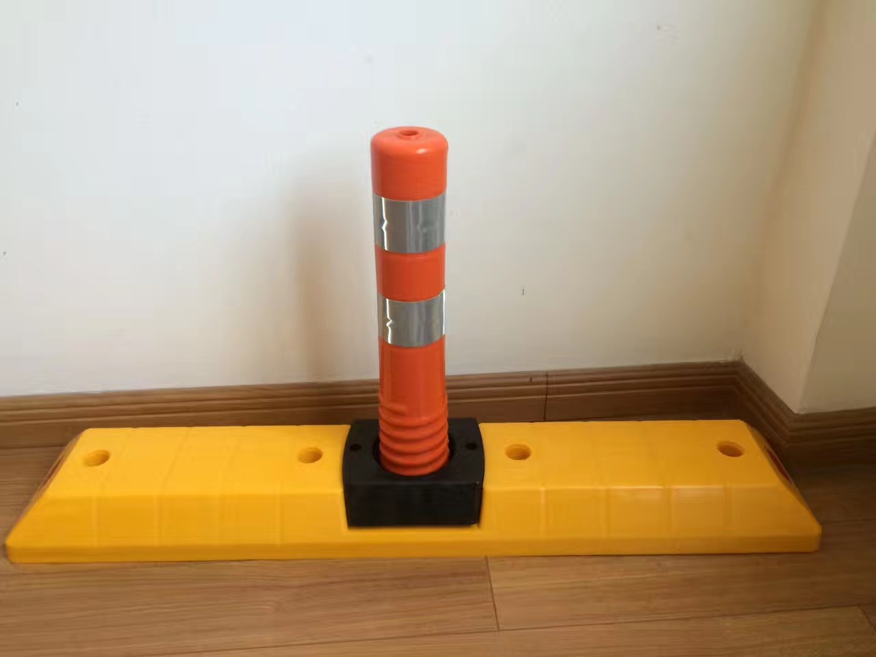 警示隔离柱路面分道体塑料分道体公路警示柱安全分流警示柱分道标