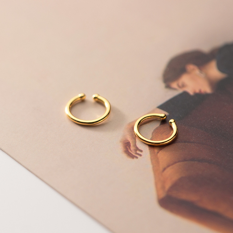 Eloch s925 orejas de plata para mujeres coreanas temperamento simple perlas de luz sin agujeros de orejas orejas orejas personales orejas G7021