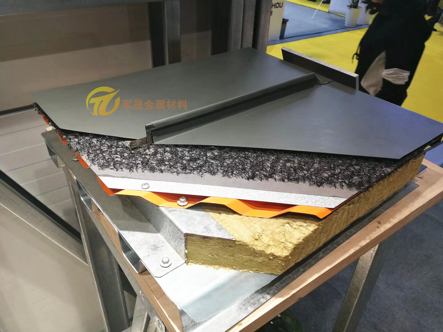 上海酒店专用屋面板0.7mm25-430钛锌板板立边咬合屋面-阿里巴巴