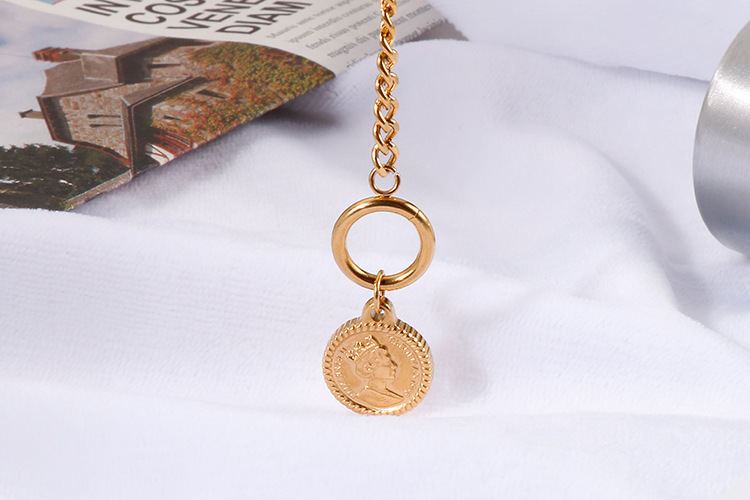 Wholesale Queen Coin Stainless Steel Necklace Nihaojewelry display picture 4