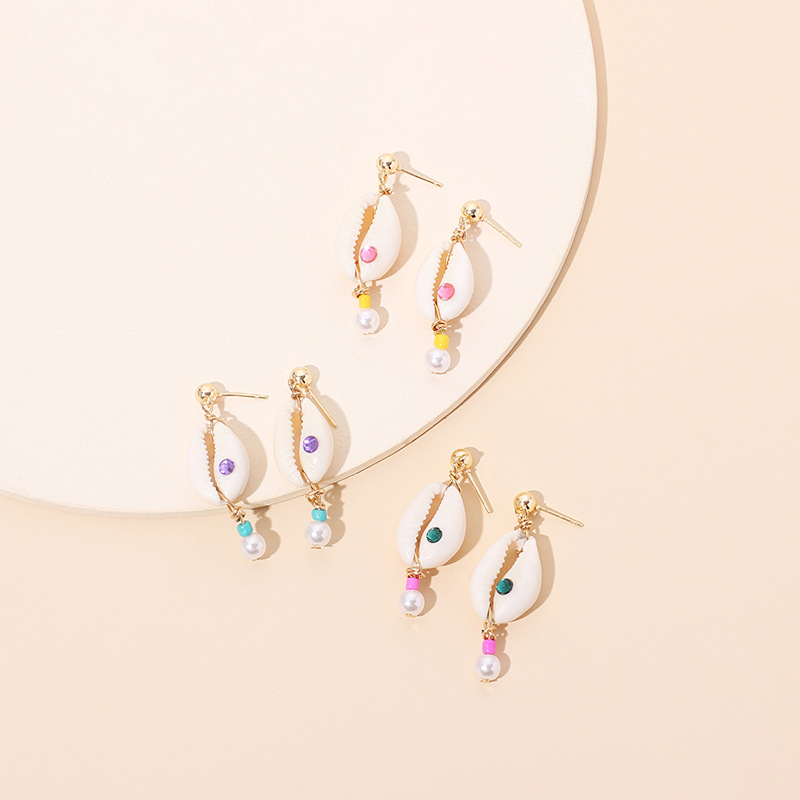 7g Weight Earrings Classification Wedding, Travel, Birthday, Festival Occasion Women'S Gender Baroque Style Style Pink, Purple, Green Color Hot Selling Fashion New Gemstone Shell Pearl Earrings Wholesale 2
