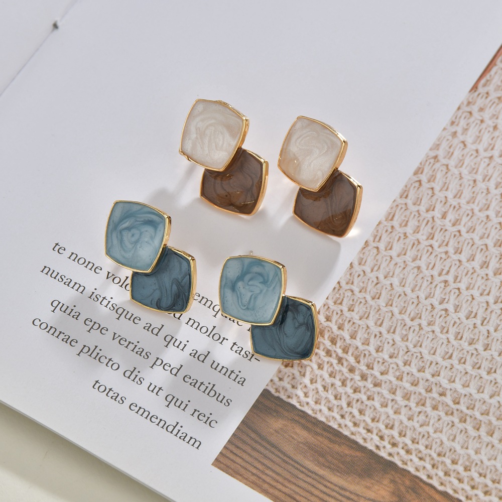 Simple Geometric Square Stitching Earrings display picture 2