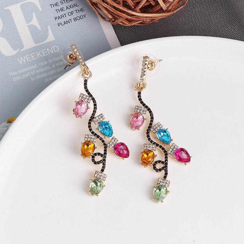 Fashion Color Diamond Earrings Gold-plated Leaf Personality Earrings Women Wholesale display picture 4