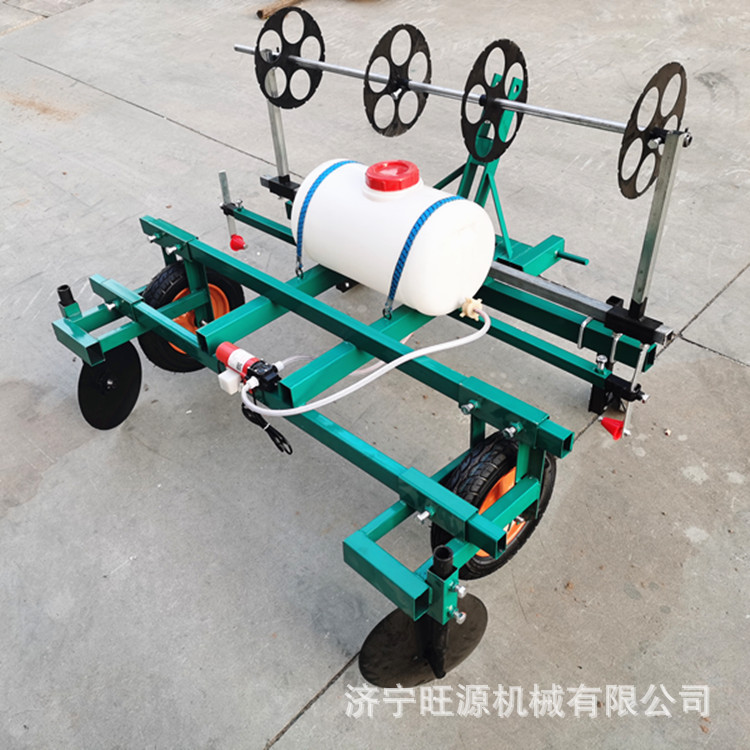 土豆喷药覆膜机 农药蔬菜打药覆膜机 手扶带动喷药机