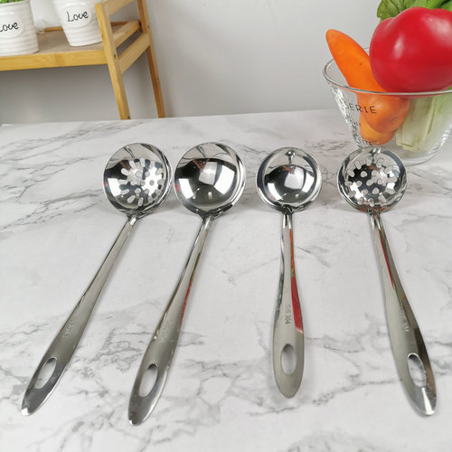 304 stainless steel soup spoon colander, hot pot soup shell, long handle spoon, spoon, soup porridge spoon, two yuan store daily necessities