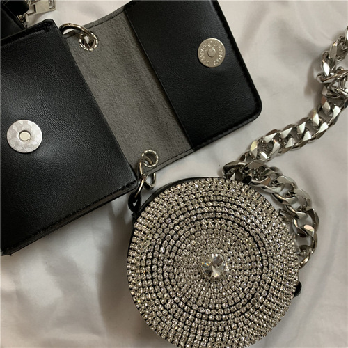 Punk-style mini square bag with rhinestones and a sparkling diamond-studded chain—Instagram-famous, trendy crossbody bag with chunky, diagonally set rhinestones.