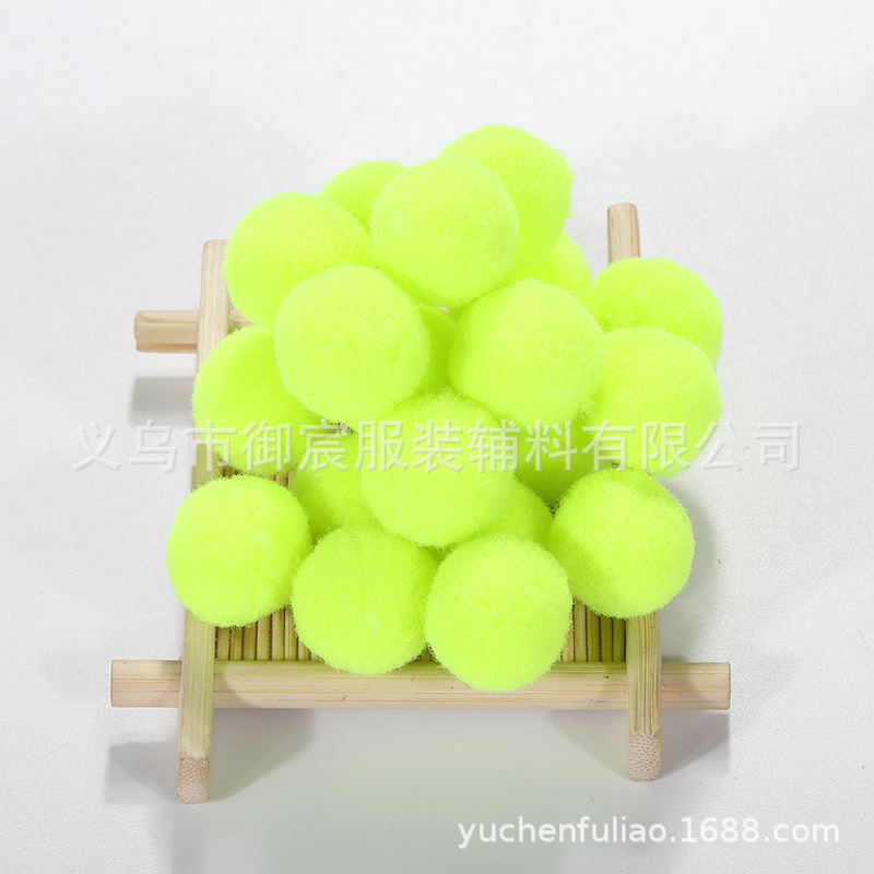 Bola de lana de alta elasticidad envío gratis spot al por mayor bola de peluche de poliéster de color accesorios de bricolaje juguetes hechos a mano bola de lana