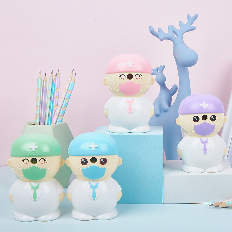 7815 Sacapuntas de lápiz de corazón de médico Sacapuntas de lápiz de dibujos animados de moda de estudiante núcleo de cuchillo de acero de aleación Sacapuntas de lápiz de manivela