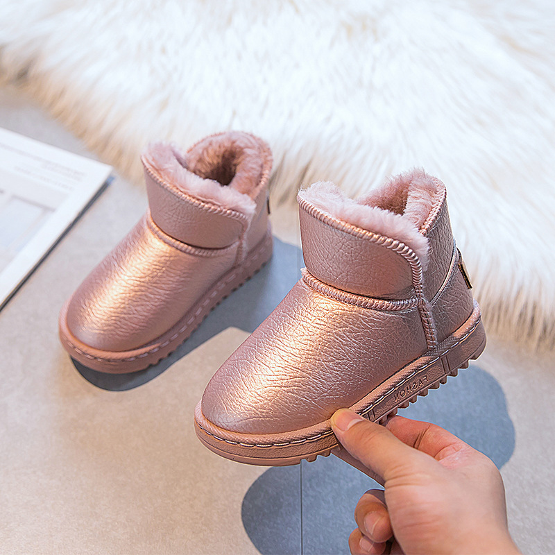 2020冬季新款女童短靴加绒保暖韩版潮男童雪地靴儿童棉鞋防冻大棉