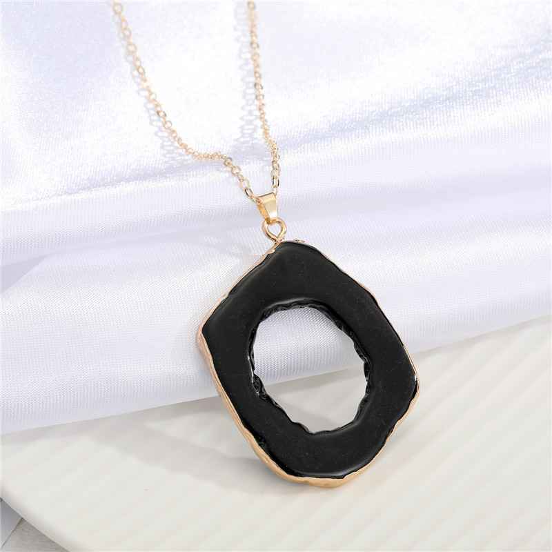 New Exaggerated Personality Irregular Hollow Resin Necklace display picture 9