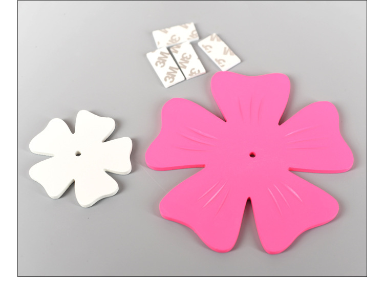 The room decoration is simple and three-dimensional, with plum blossom wall stickers, children's clothing store, kindergarten wall color small decorations, and wooden handicrafts detail image 14