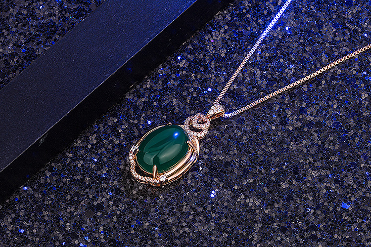 Korean heartshaped zircon green chalcedony pendant eggshaped green agate necklace retro jewelrypicture3