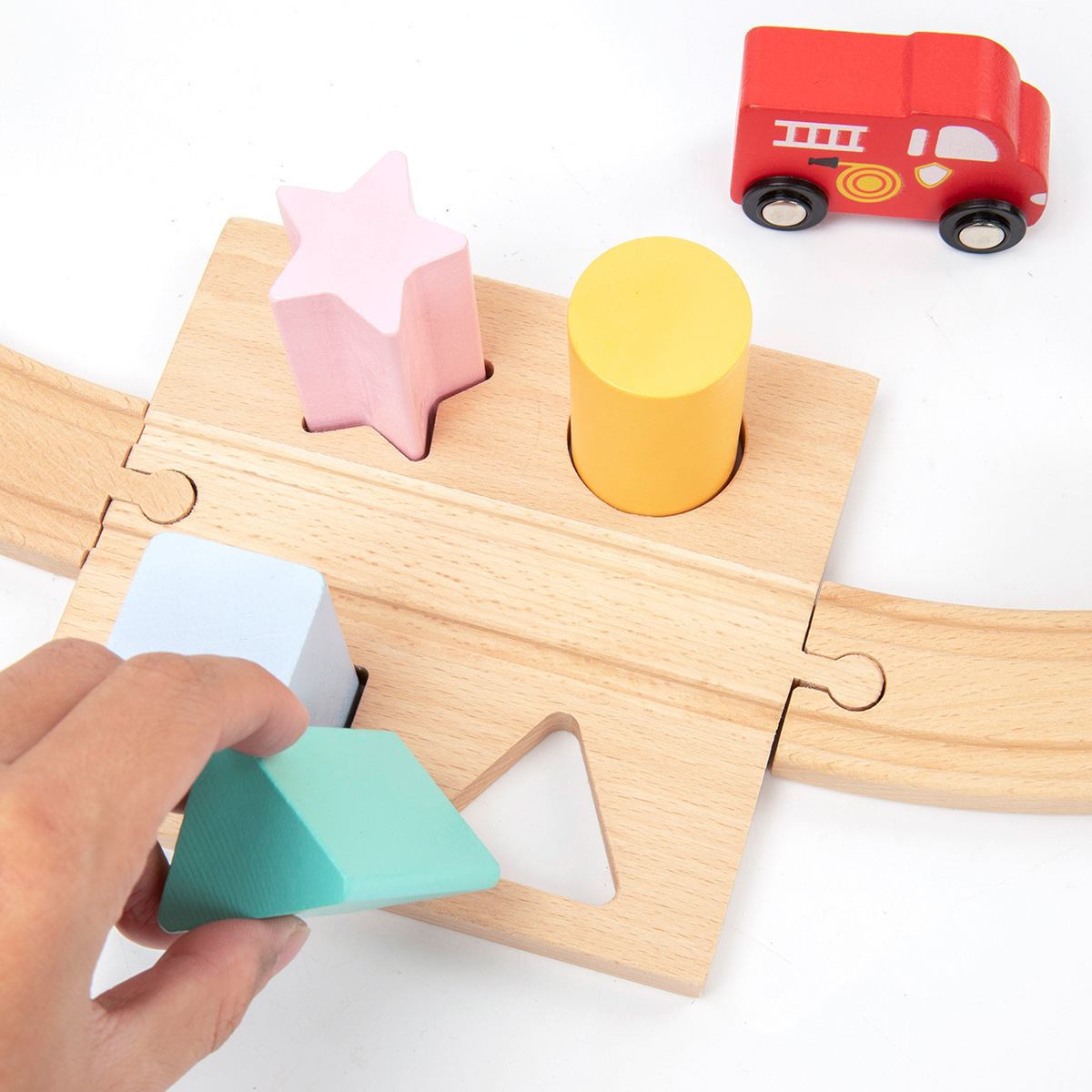 Pequeño traje de pista de tren cuentas redondas tren de madera ensamblado niño juguete educativo pista 3-4 años de edad juguete ferroviario de alta velocidad