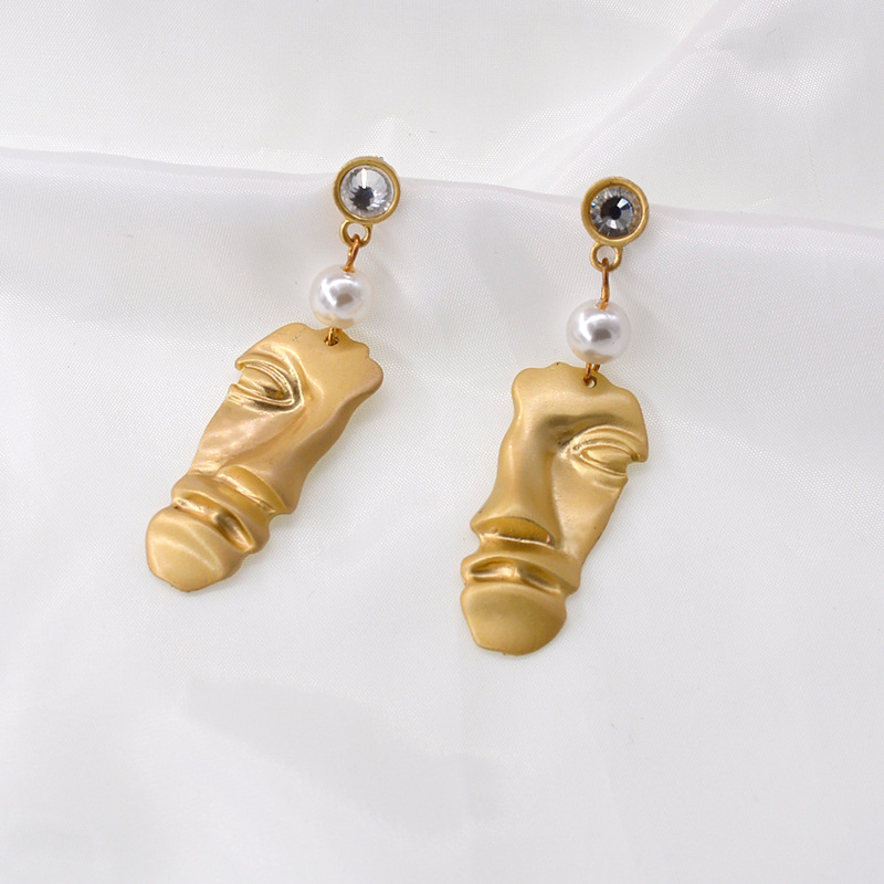 Baroque Minimalist Abstract Face Earrings French Retro Earrings Wholesale Nihaojewelry display picture 7