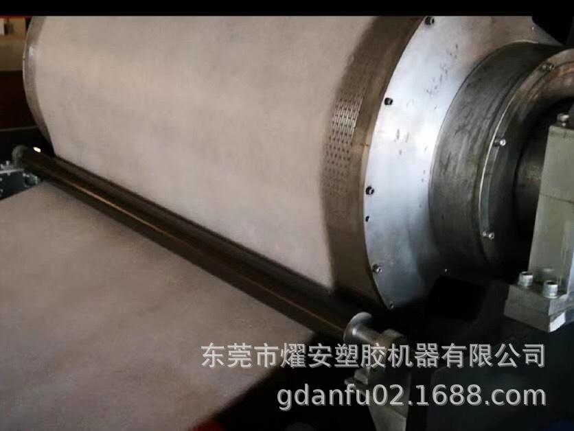 直销口罩布机pp熔喷无纺布挤出设备pp熔喷无纺布生产线