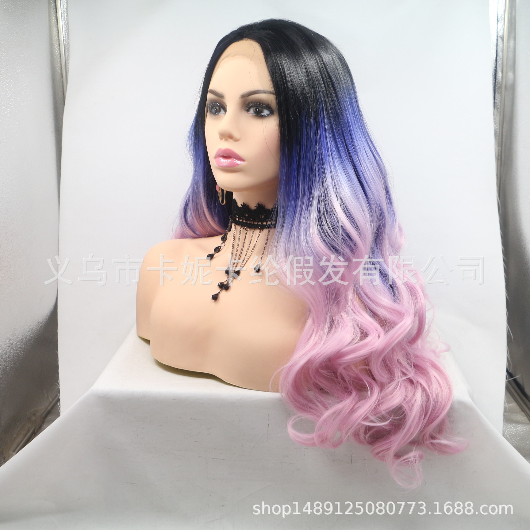 Moda europea y americana, cabello largo y rizado, peluca de fibra química, tocado de mujer, funda de pelo de encaje al por mayor