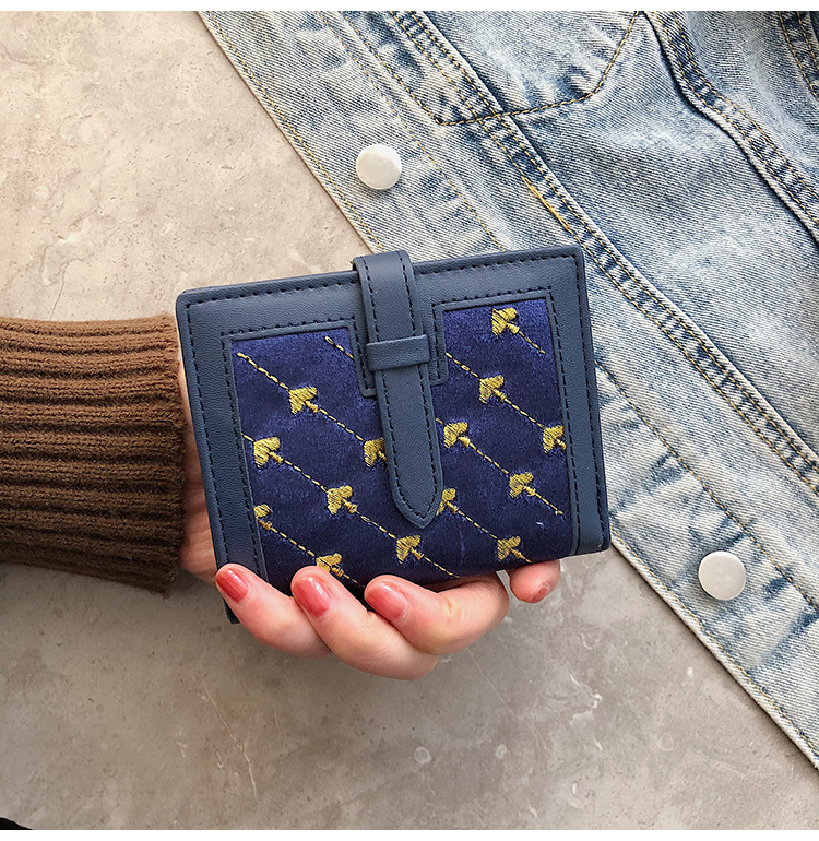 70% Off Short Style Wallet 2020 New Embroidered Student Wallet Short Folding Ladies Multifunctional Card Holder Wholesale display picture 53