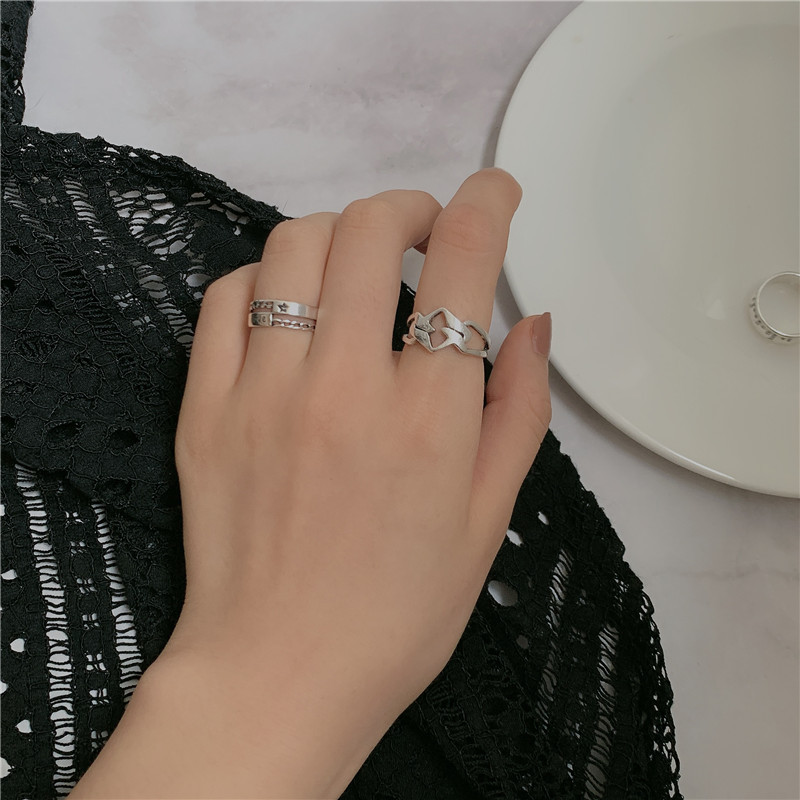 Thailändischer Silber Ring Kreativer Brief Hohler Ring Hip Hop Persönlichkeit Glänzender Ring Zeigefinger Schwanz Ring Einzel Ring Männer Und Frauen display picture 11