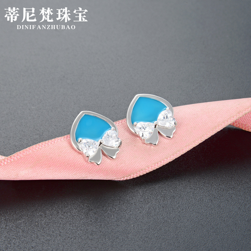 Japonés y coreano s925 pendientes de gota de plata niñas lindo dulce arco pendientes simples pendientes de todo fósforo al por mayor
