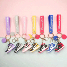 創意球鞋鑰匙扣掛件可愛籃球鞋立體鞋模鑰匙鏈汽車包包掛飾小禮物