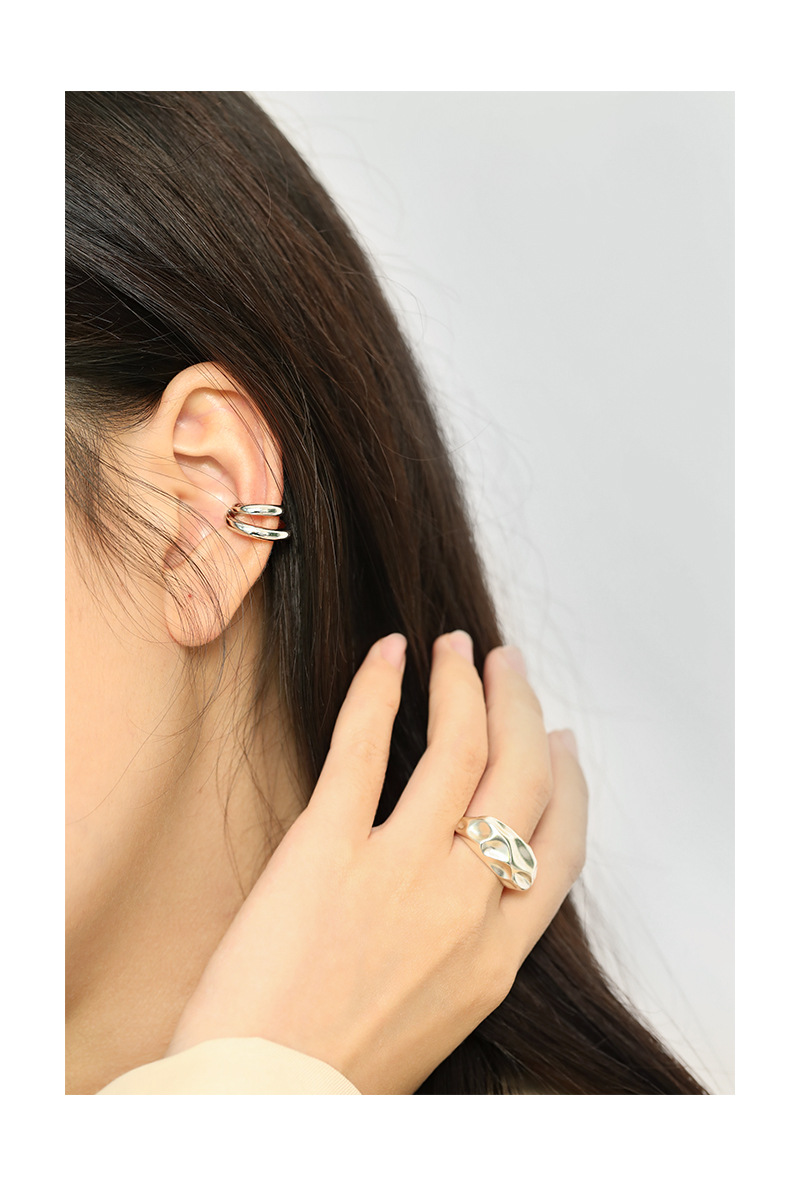 Korean S925 Sterling Silver Simple Geometric Double-layer Circle Ear Clip display picture 8