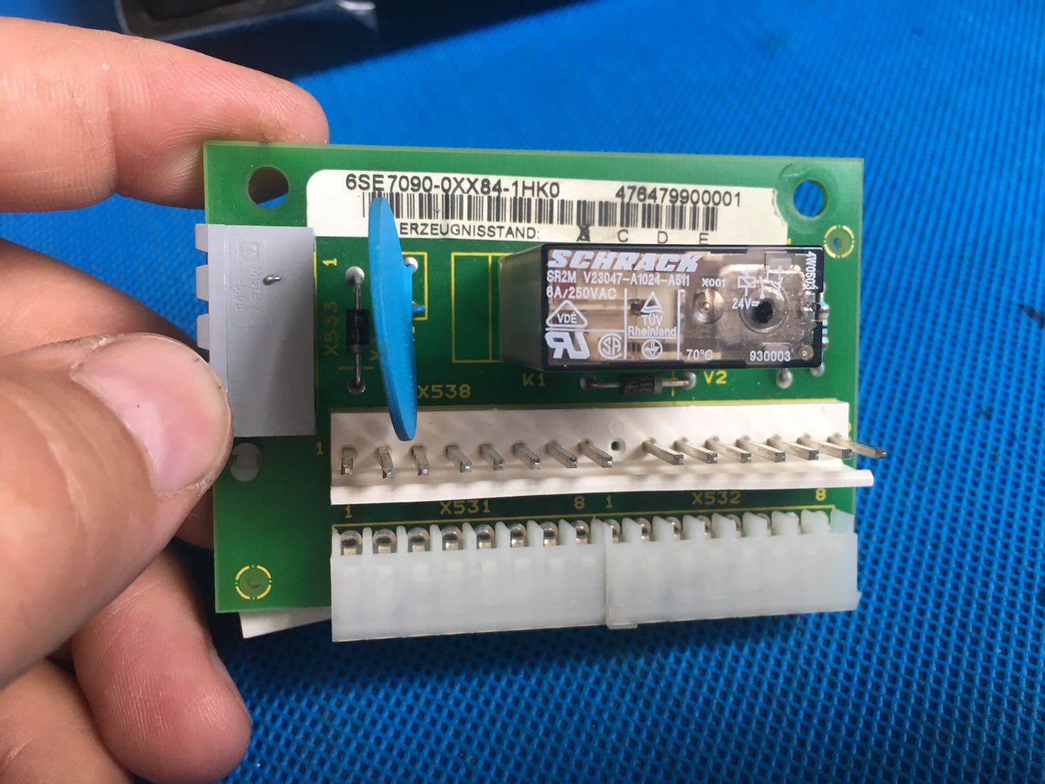 6SE7090-0XX84-1HK0西门子变频器保护板安全板