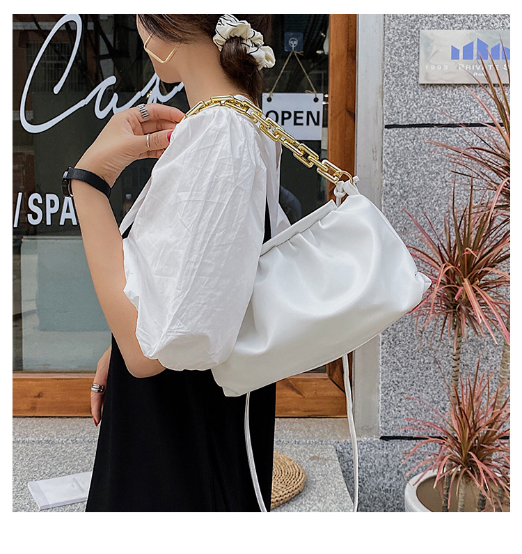 Fashion Fold One-shoulder Underarm Bag display picture 19