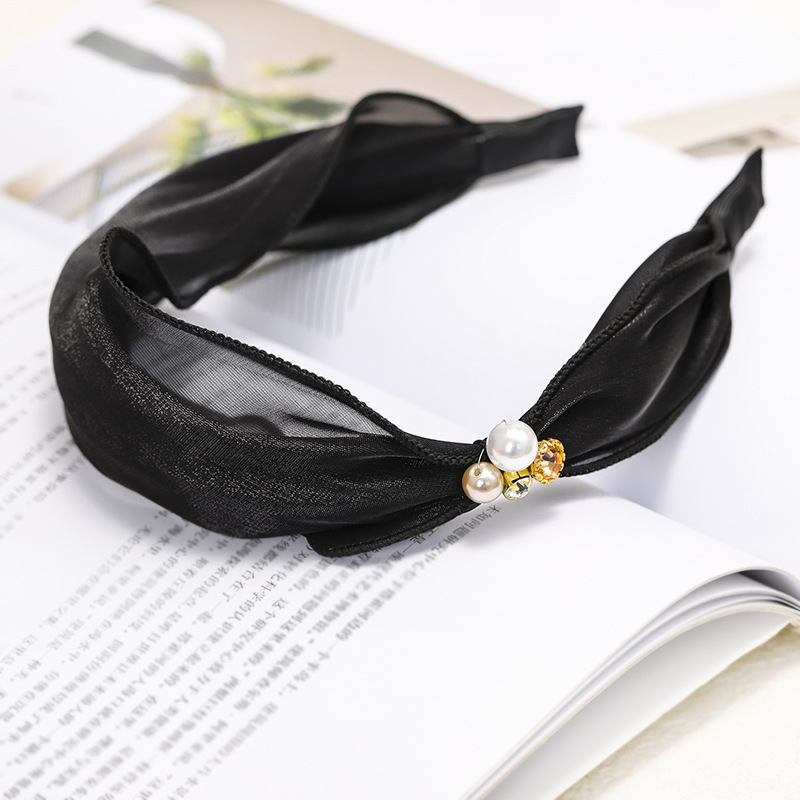 New Fashion Satin And Bright Silk Fabric Rhinestone Pearl Cheap Headband Wholesale display picture 5