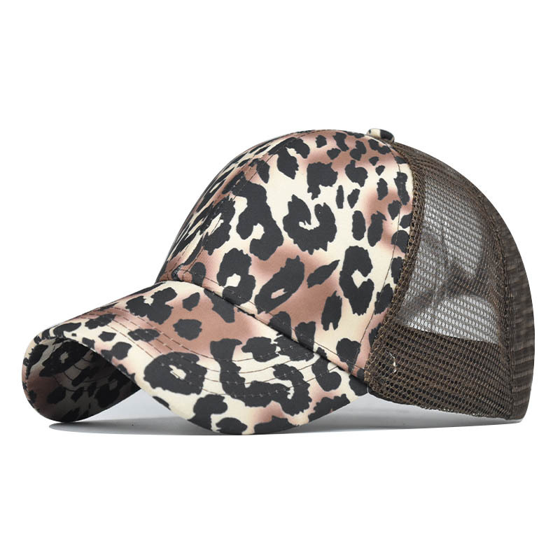 Women's Simple Style Leopard Curved Eaves Baseball Cap display picture 1