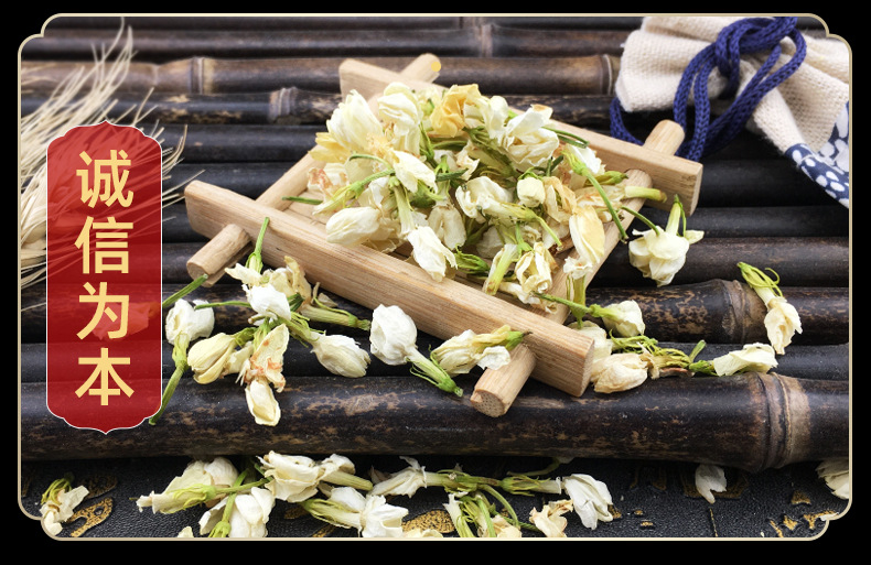 Dried Jasmine Flowers Mo Li Hua Half-Open Buds for Bath Aromatherapy Sachets and Incense 500g in use