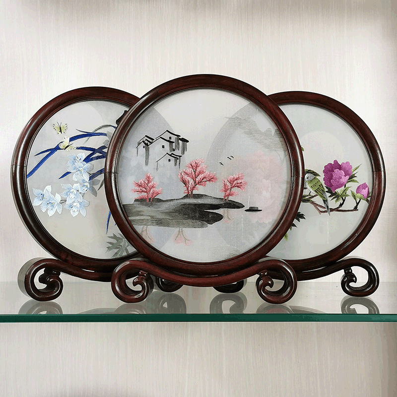 [Suzhou embroidery ornaments]Suzhou embroidery Double-sided embroidery Arts and Crafts Decoration Rosewood Elixir of Love Chinese style Decoration