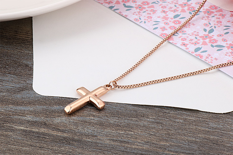 Wedding, Travel Occasion 304 Stainless Steel Material PVD Coated 18K Gold Plated Letter Titanium Steel Fashion Waterproof Non Tarnish 304 Stainless Steel Necklace