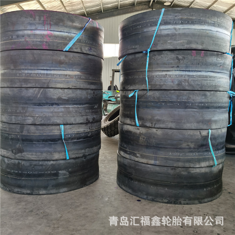 现货销售胶轮压路机轮胎13/80-20 C-1花纹 路面机械轮胎