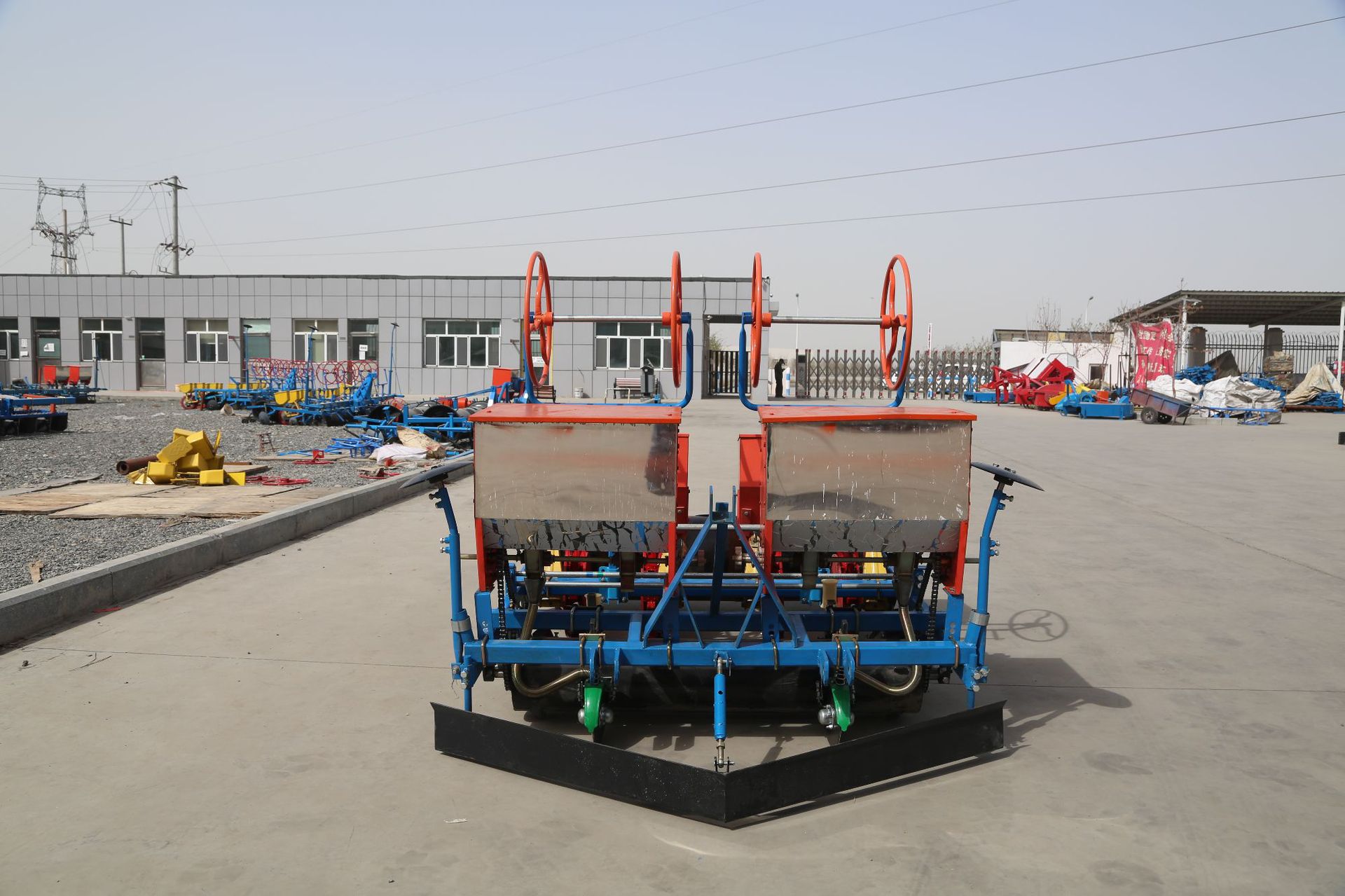 石河子顺昌农产花生播种机花生精量滴灌施肥铺膜播种机花生穴播机