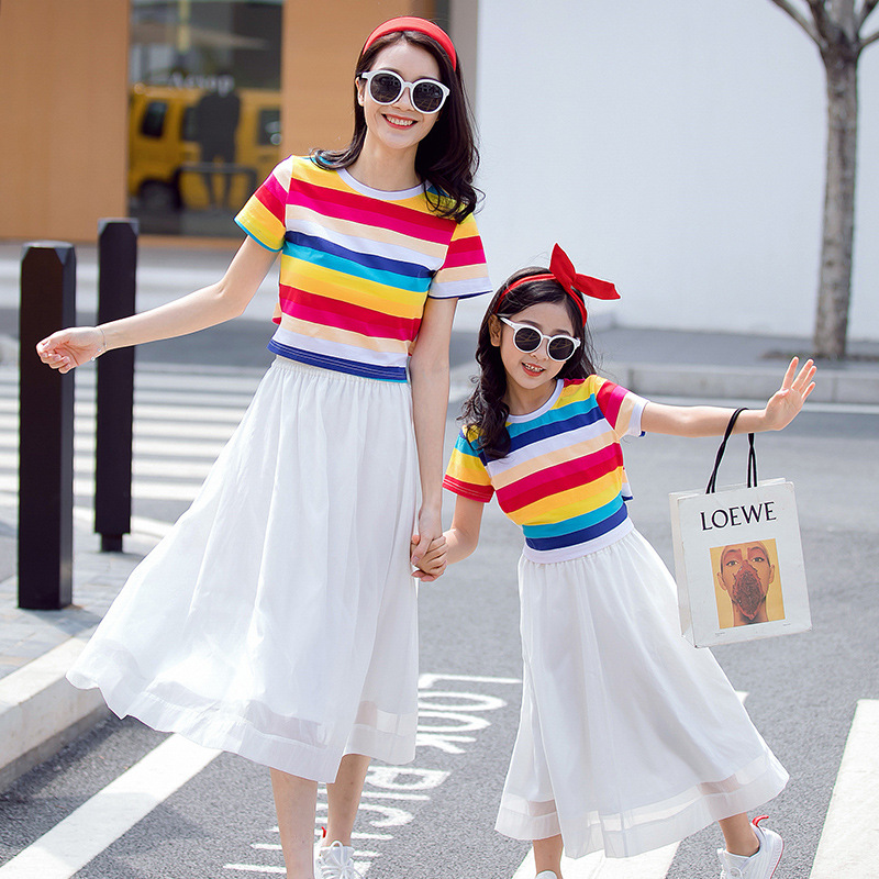 A family of three and four new foreign style net red fashion mother child suit different mother daughter summer dress