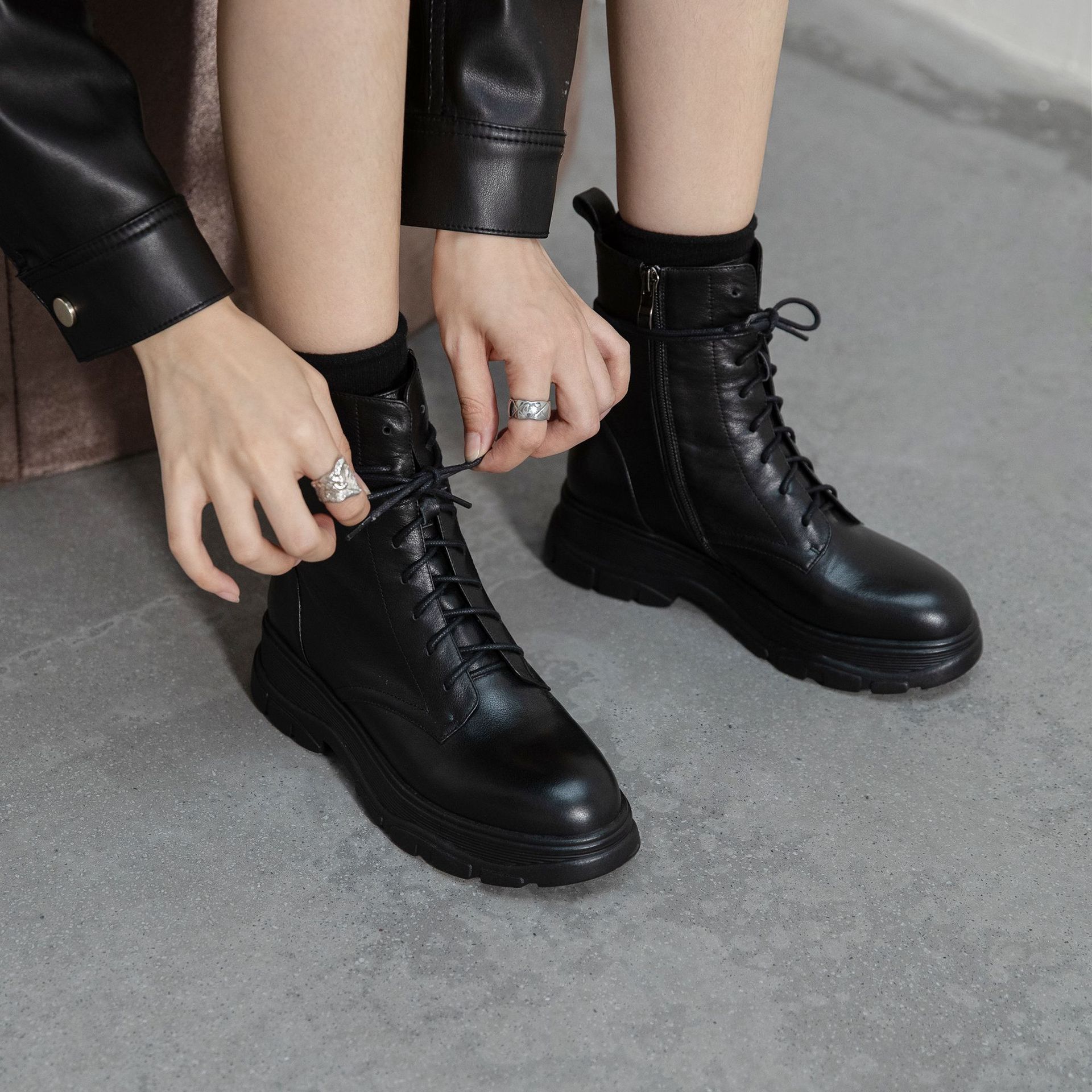 Chiko Abby Round Toe Flatforms Boots