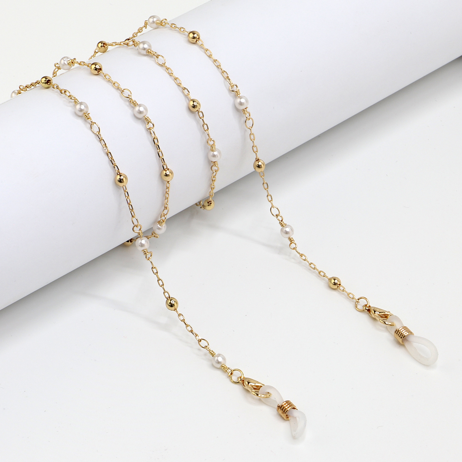 Factory Direct Sales Fashion Sweater Chain Eyeglasses Chain Two-purpose Golden Pearl Clip Beads Eyeglasses Chain Metal display picture 1