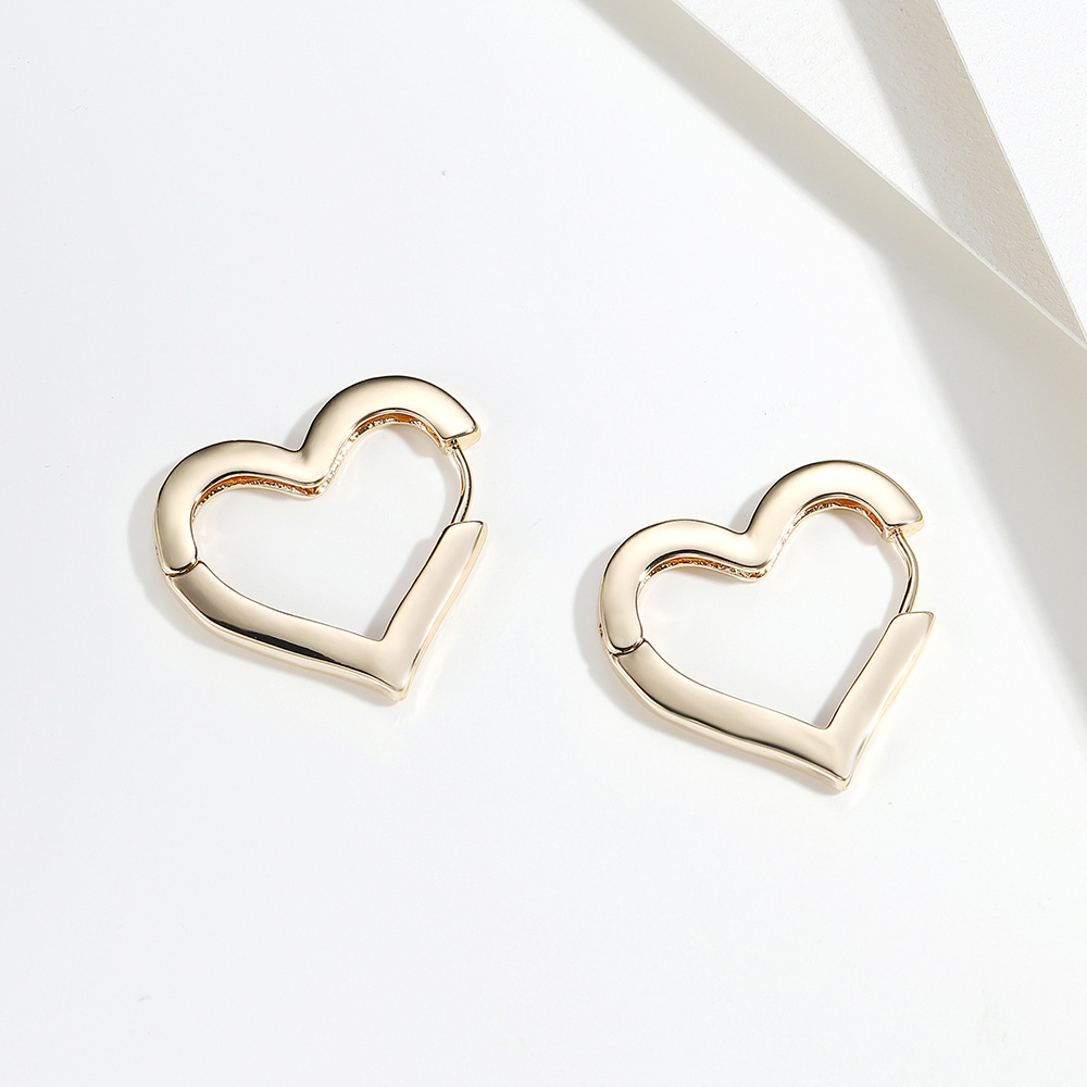 Fashion C Shape Copper No Inlaid Earrings display picture 9