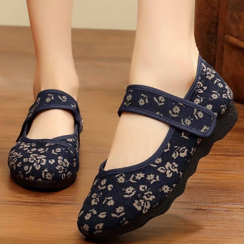 Old Beijing cloth shoes women's slope wi...