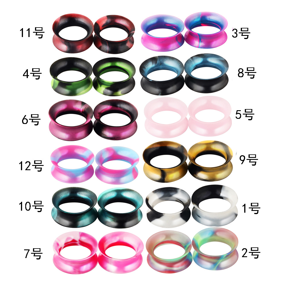 16G labret stud size and finish detail