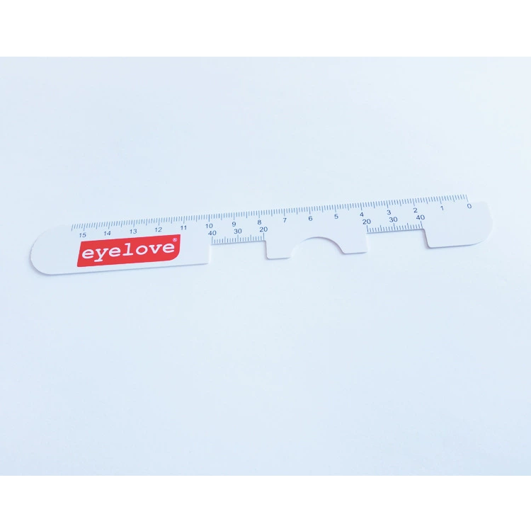 Офтальмологи используют изготовленные на заказ линейки для глаз с печатью логотипа.