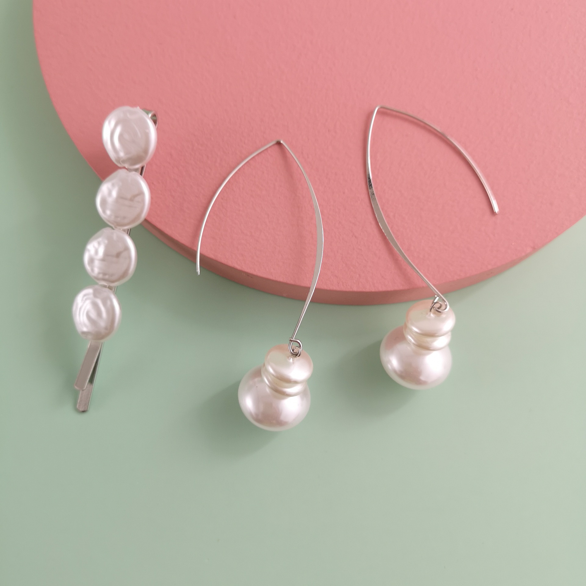 Fashion Hairpin Earrings Set Pearl Word Clip C-shaped Pearl Hairpin Earrings Wholesale display picture 22