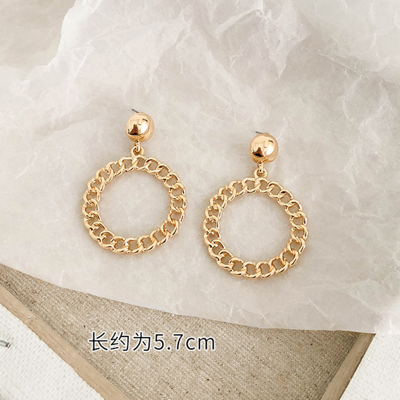 Design Sense Earrings Retro Temperament Personality Simple Circle Chain Tide Fashionable Gold Earrings Wholesale Nihaojewelry display picture 10